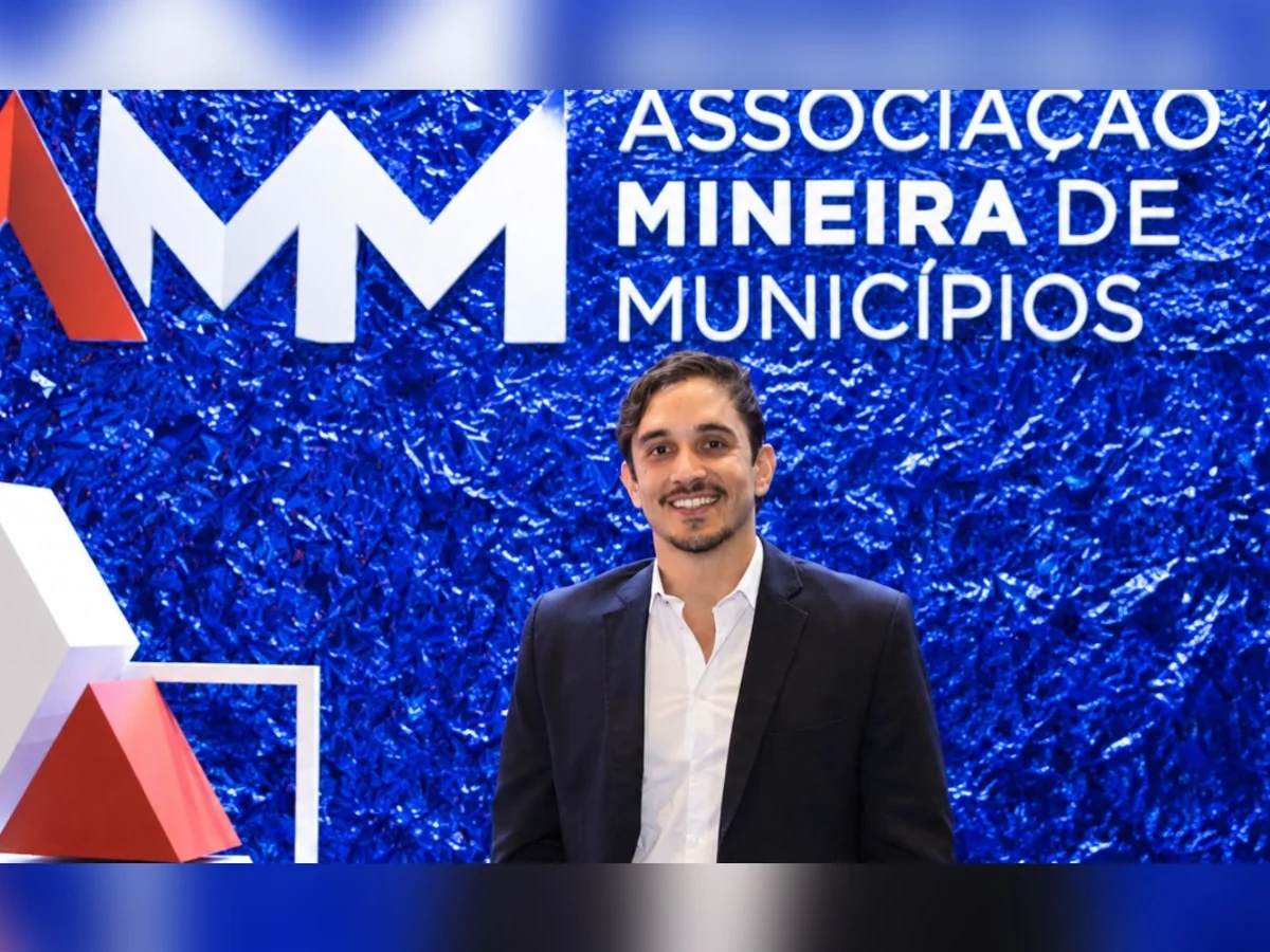 Lula ganha apoio do presidente da AMM, que integra transição de Cleitinho