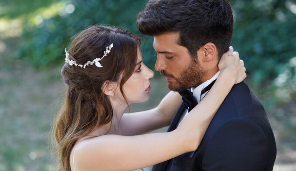 12 séries turcas com romances tão bons que curam até coração partido