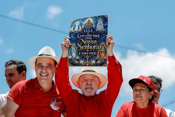 Lula questiona corte prometido por Flávio: “De onde vai tirar R$ 250 bi?” - destaque galeria