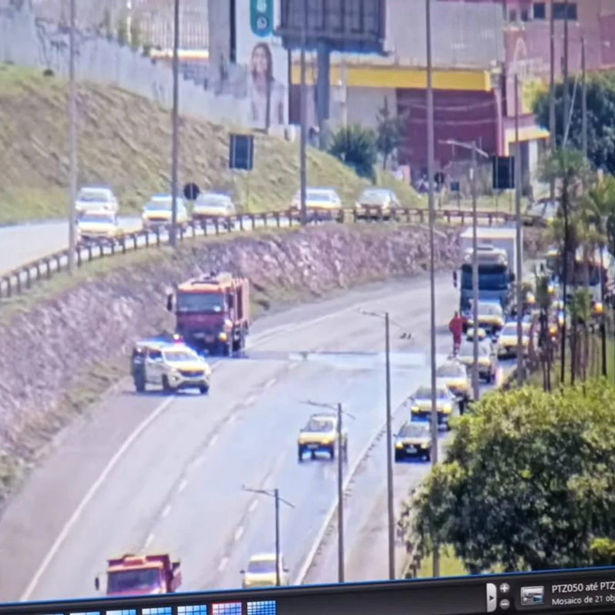 EPTG é parcialmente interditada após derramamento de óleo na pista