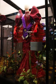 Exposição Elegance is Authority: The Story, Style and Power of Panem