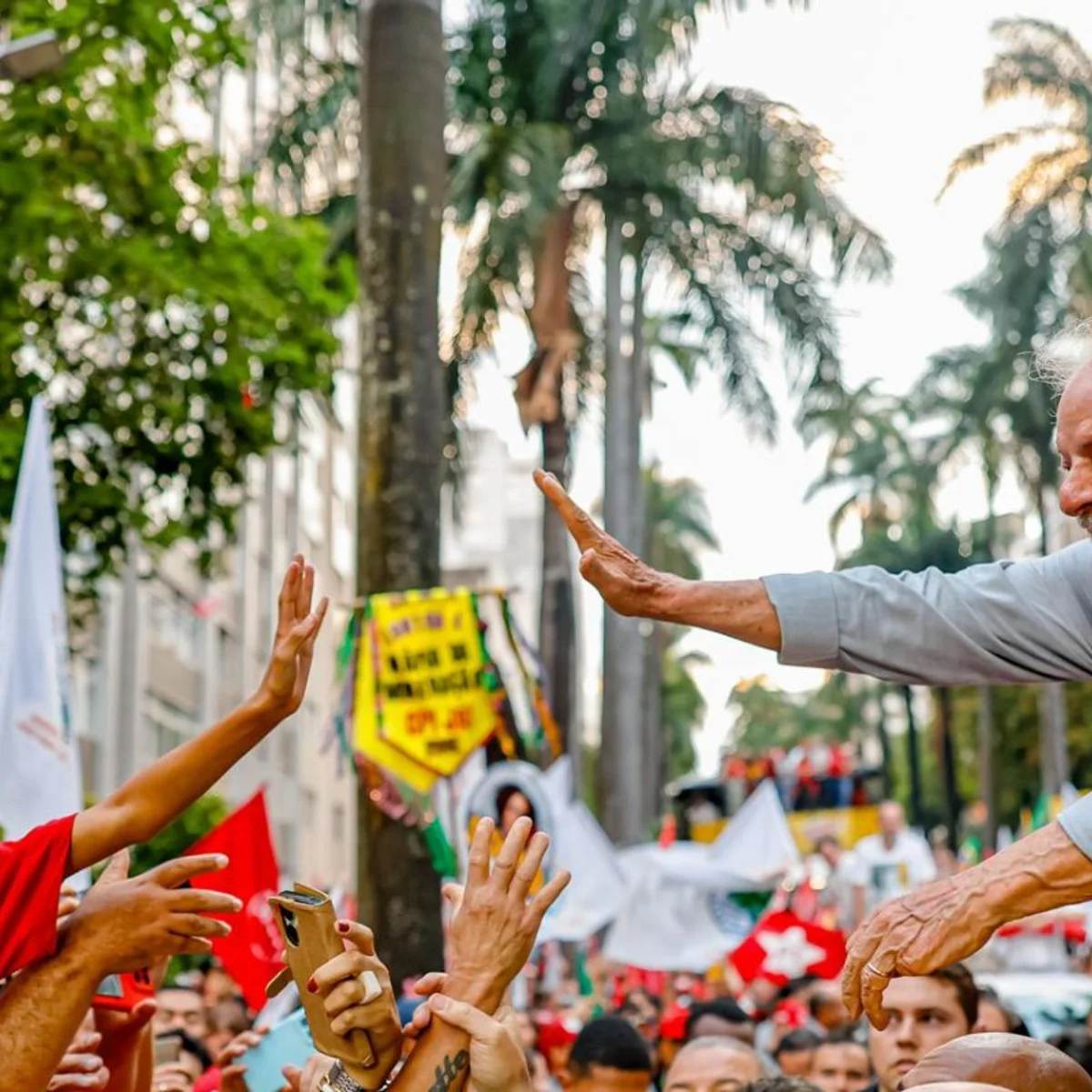 Derrotado em Minas, PT busca nova estratégia e puxadores de votos para Lula