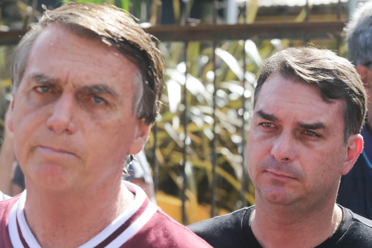 Após resultado do 1º Turno, Bolsonaro pede a Moraes para ver Flávio