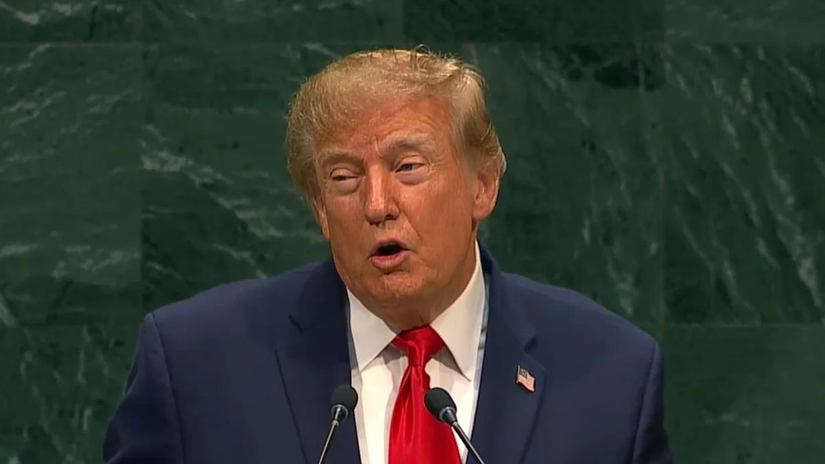 Trump: na defensiva nas pesquisas, descontrolado nos comícios