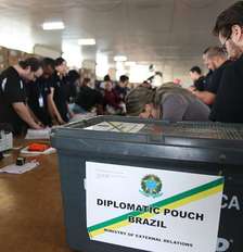 Votação no exterior Foto: José Cruz/Arquivo/Agência Brasil