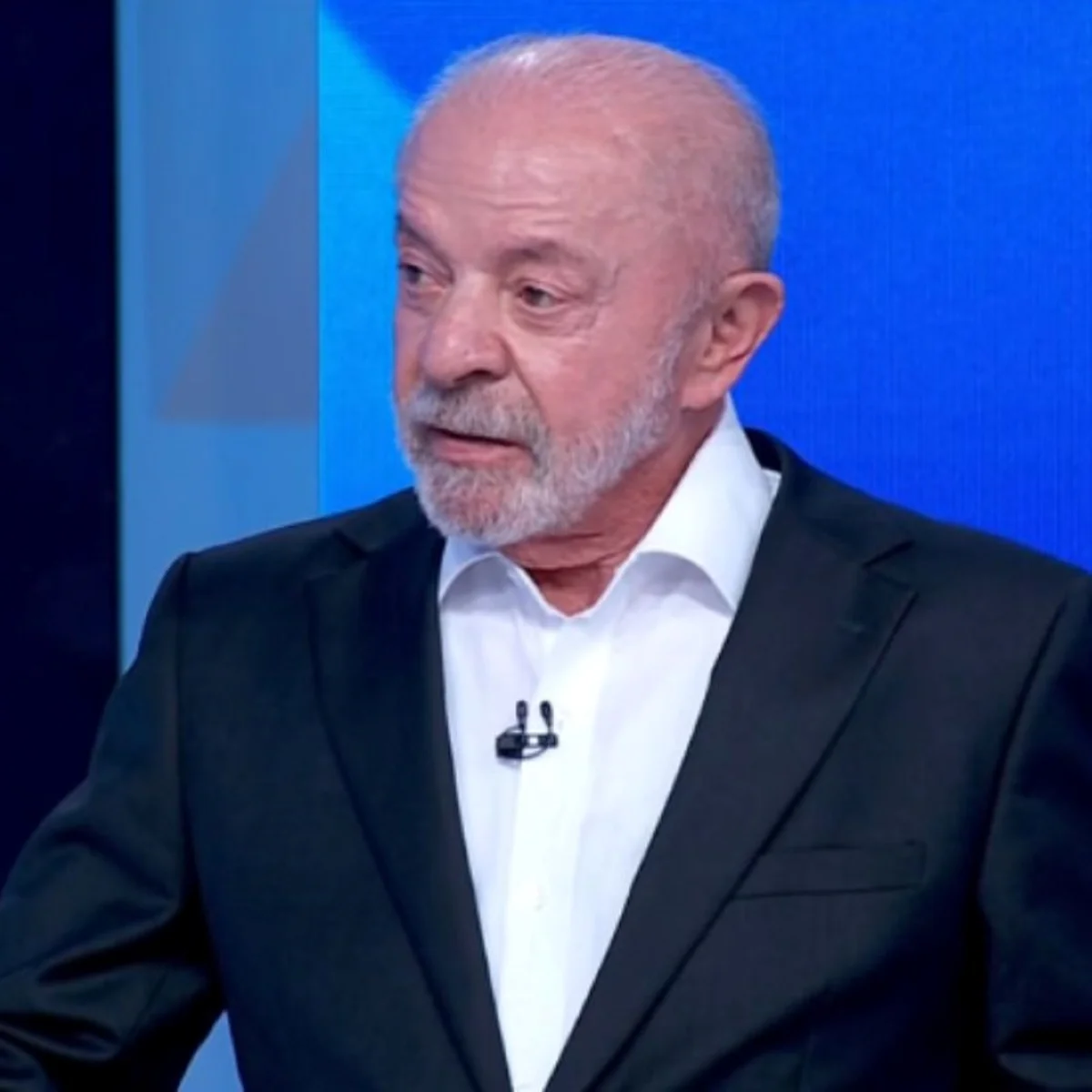 "Parece que Flávio foi doutrinado e educado para mentir", acusa Lula
