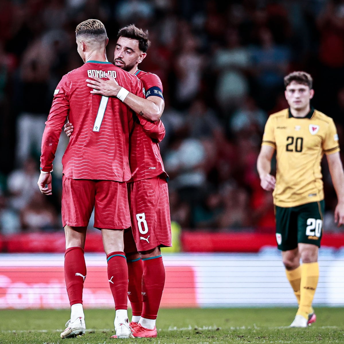 'O maior símbolo de Portugal': Bruno Fernandes apoia Cristiano Ronaldo apesar da saída