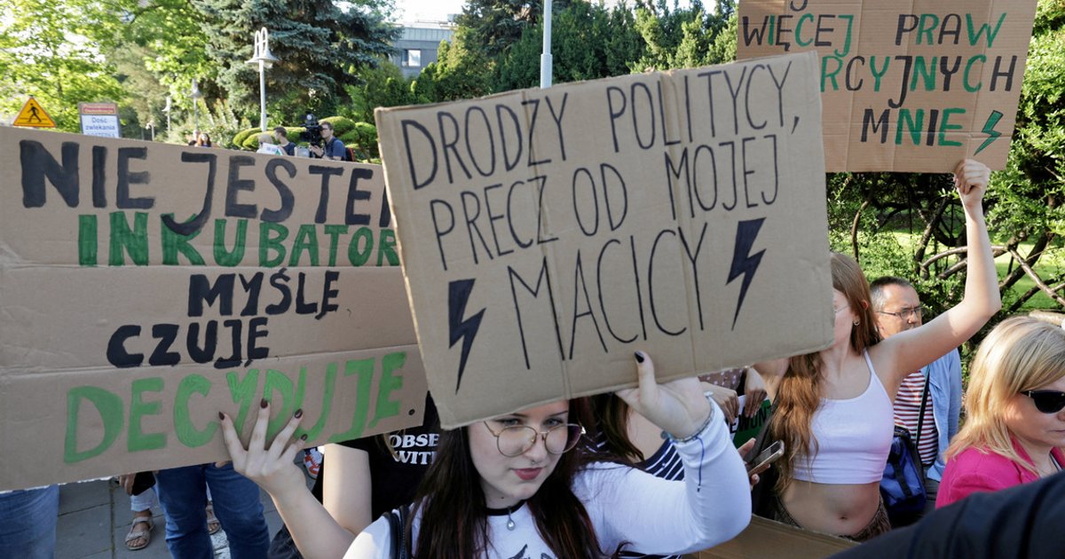 Deputados poloneses votam para aliviar a proibição do aborto, mas enfrentam veto presidencial provável