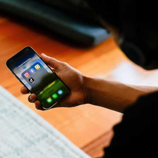 Malacañang seeks regulatory body for social media to combat online abuse
