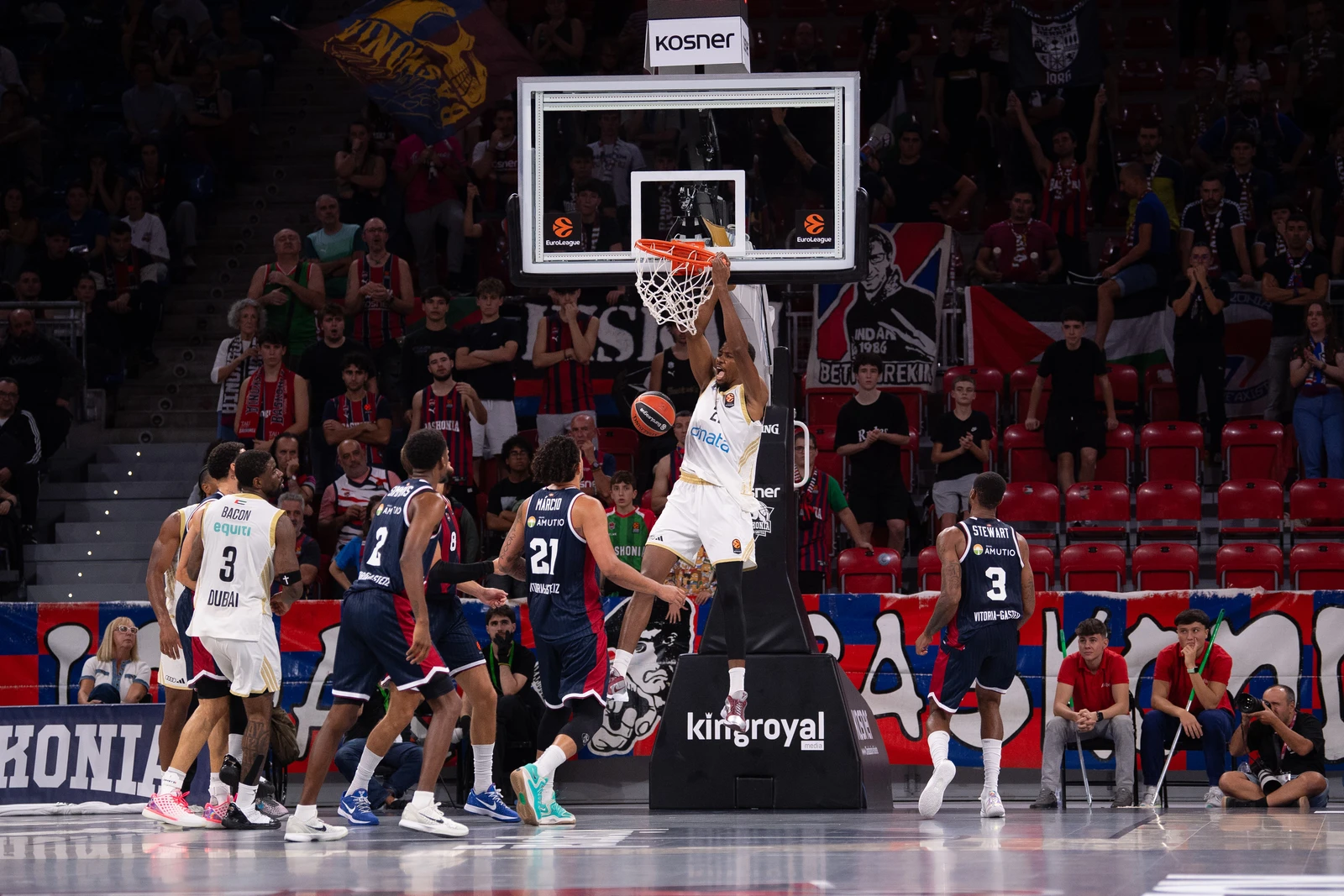 O Dubai Basketball garante a primeira vitória fora de casa da temporada na EuroLeague, na Espanha