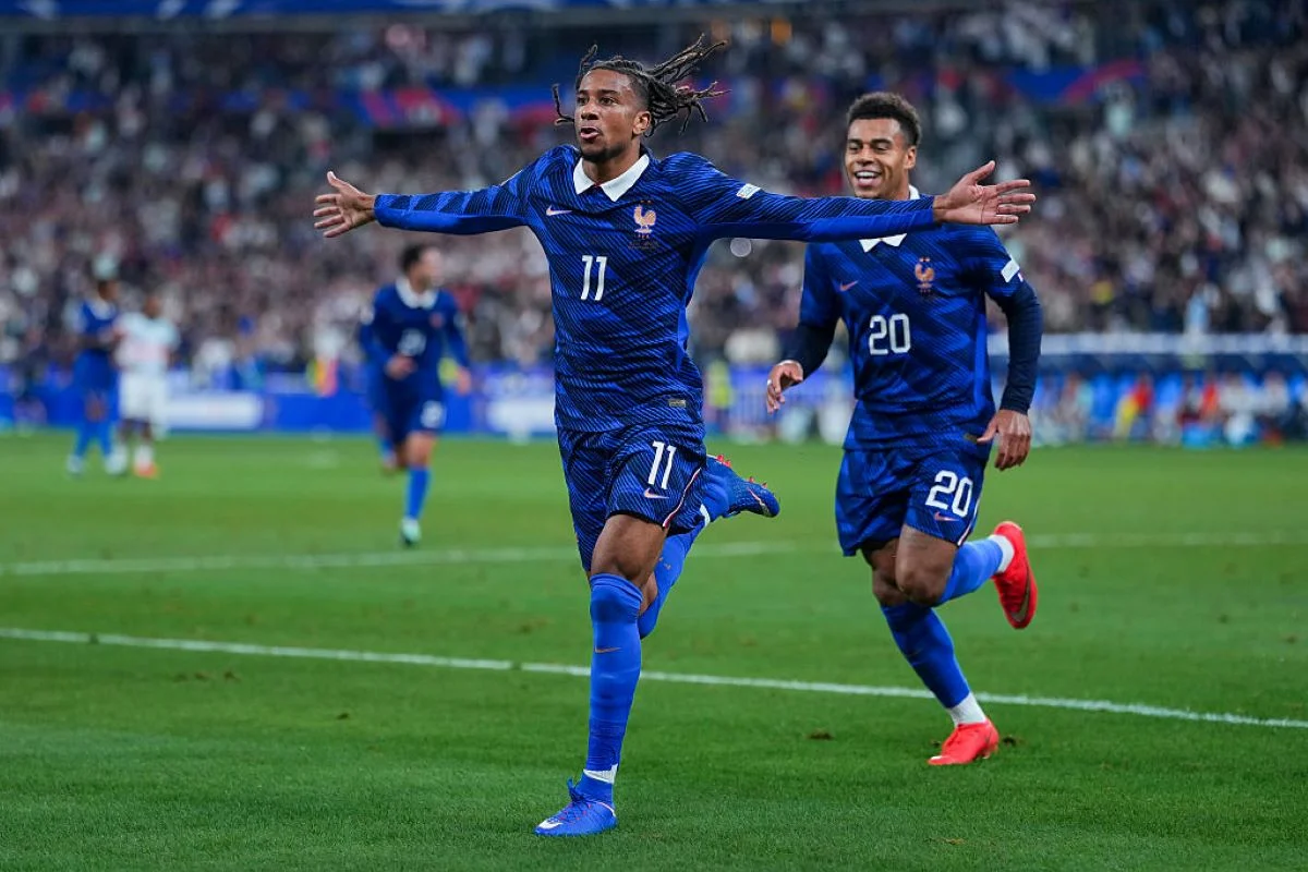 Olise, Doué e Cherki comandam triunfo da França contra a Bélgica na Nations