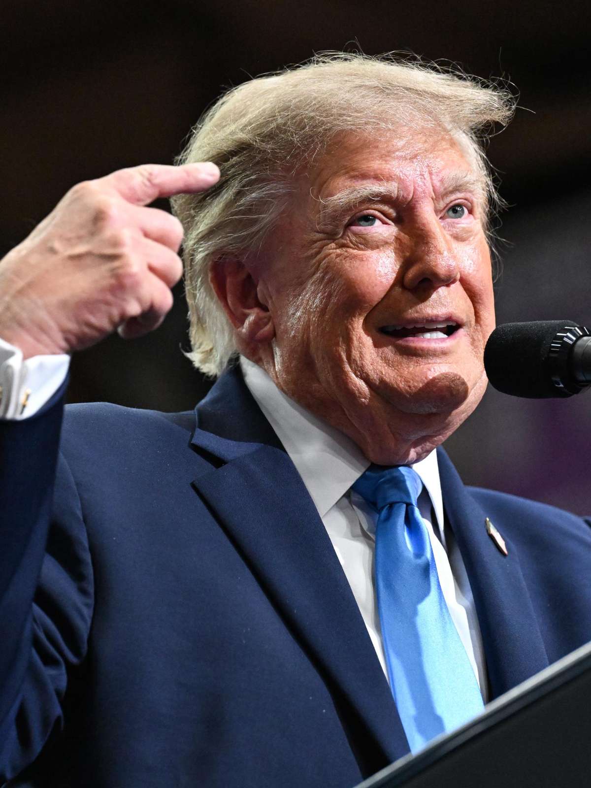 Juiz restabelece acesso à Casa Branca a jornalistas barrados por Trump