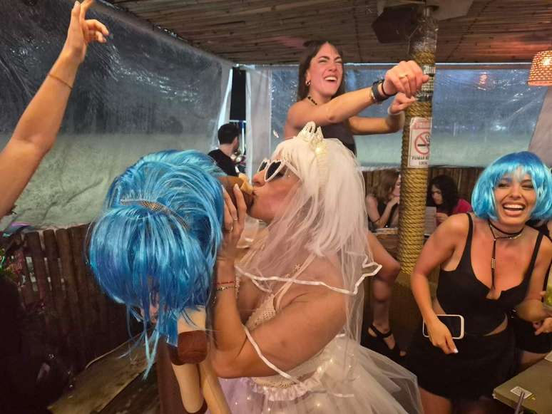 Despedida de Messi tem festa argentina em Copacabana